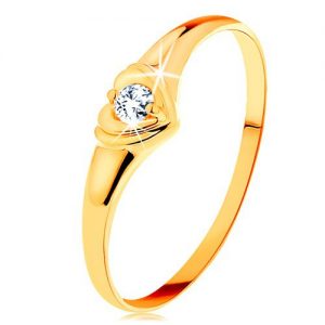 Diamantový zlatý prsteň 585 - ligotavé srdiečko so vsadeným okrúhlym briliantom BT500.67/73 - zasnubne prstene -  zásnuby prsten -  zasnubný prsteň -  zásnuby prsteň -  diamantovy prsten -  zásnubný prsteň -  diamantový prsteň -  zasnubne prstene biele zlato -  zasnubny prsten biele zlato -  zasnubne prstene s diamantom -  zasnubny prsten s diamantom -  zasnubne prstene z bieleho zlata -  na ktorej ruke sa nosí zásnubný prsteň -  zasnubny prsten na ktorej ruke -  kde sa nosi zasnubny prsten -  zlaty zasnubny prsten -  snubny prsten biele zlato -  diamantovy zasnubny prsten -  snubny prsten cena -  zasnubne prstene diamant -  zasnubny prsten s briliantom -  zásnubné prstene s briliantom -  zasnubny prsten ruzove zlato -  platinovy zasnubny prsten -  zásnubný prsteň s briliantom -  zásnubný prsteň s diamantom -  snubny prsten s diamantom -  na ktorý prst sa dáva zásnubný prsteň -  zasnubny prsten na ruke